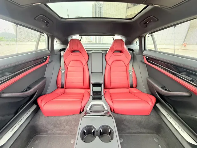 Porsche Panamera — Фото автомобиля 9