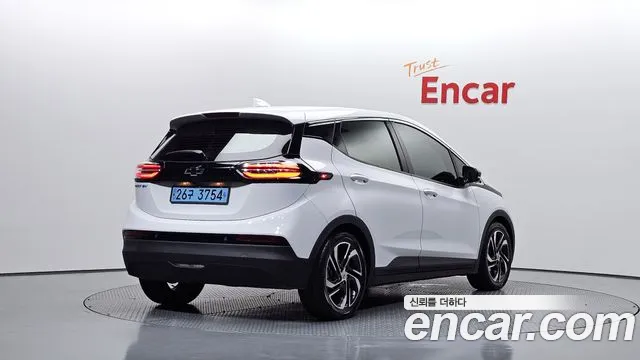 Chevrolet Bolt EV New — Фото автомобиля 2