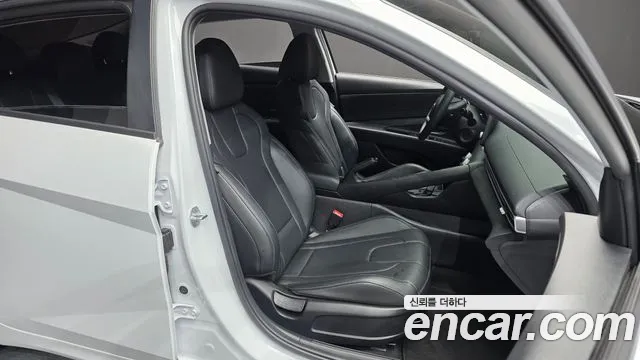 Hyundai Avante CN7 — Фото автомобиля 16