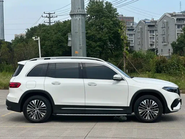 Mercedes-Benz EQB — Фото автомобиля 24