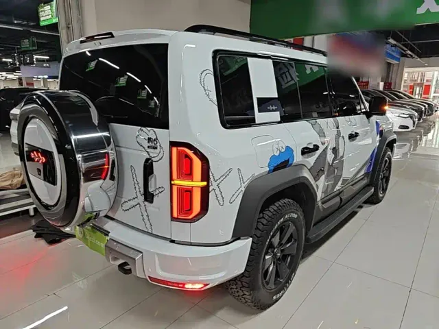 BYD FangChengBao Leopard 5 — Фото автомобиля 6