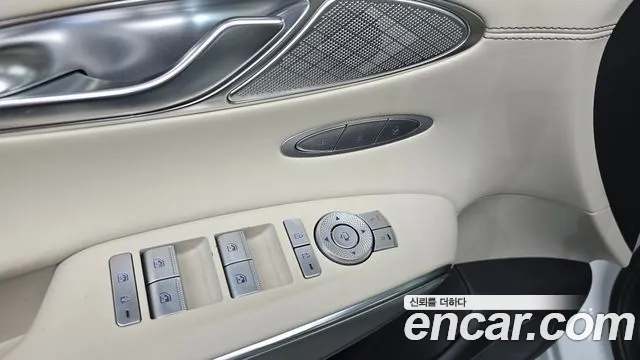 Genesis GV70 2.5T Бензин AWD — Фото автомобиля 26