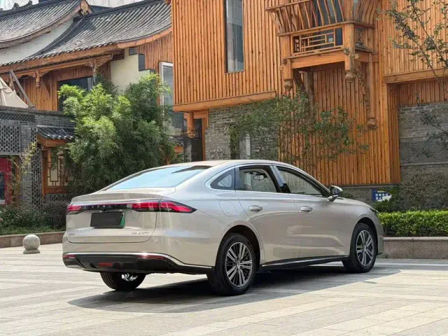 Geely Galaxy Galaxy Stellar 6 2025 Base Version — Фото автомобиля 6