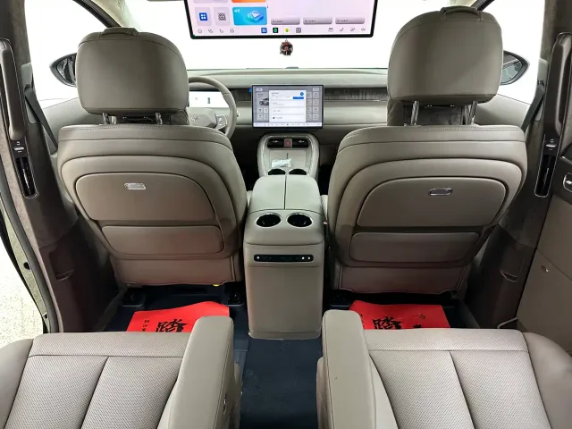 Arcfox Wendao V9 — Фото автомобиля 23