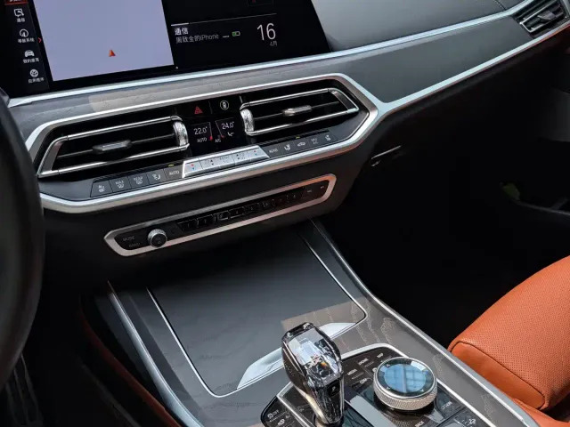 BMW X7 — Фото автомобиля 13