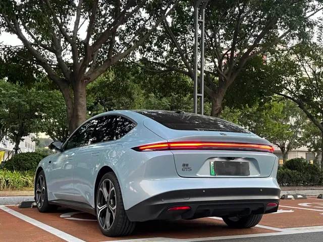 Nio ET5 — Фото автомобиля 7