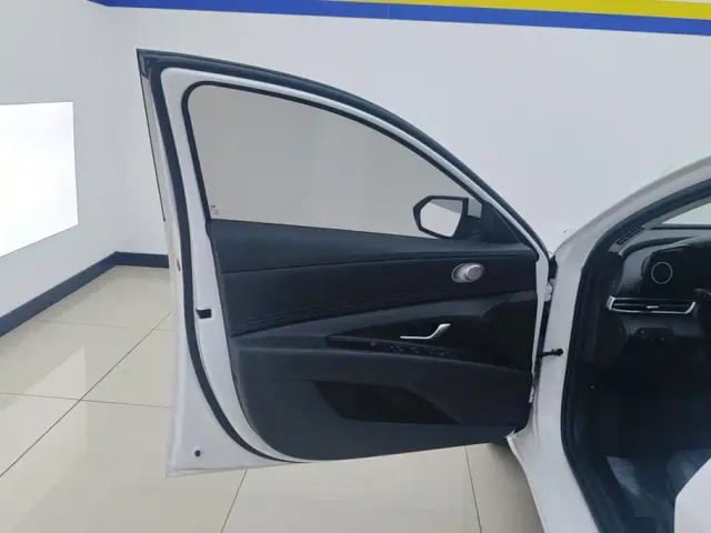 Hyundai Elantra — Фото автомобиля 7
