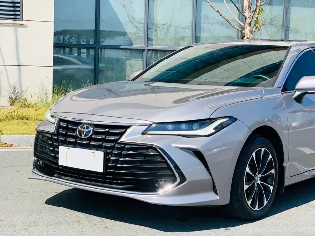 Toyota Avalon — Фото автомобиля 8
