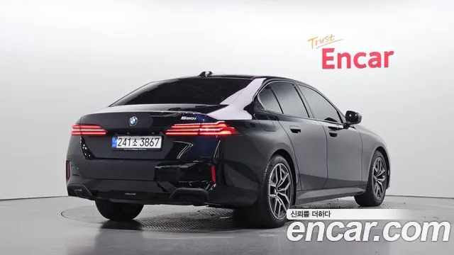 BMW 5 Series — Фото автомобиля 2
