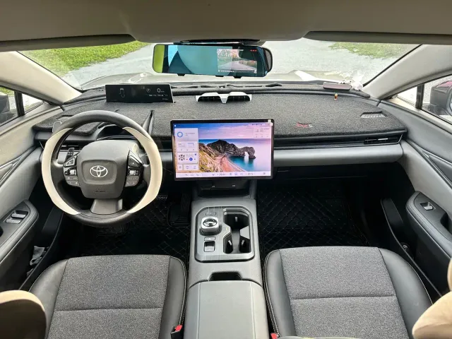 Toyota bZ5 — Фото автомобиля 11