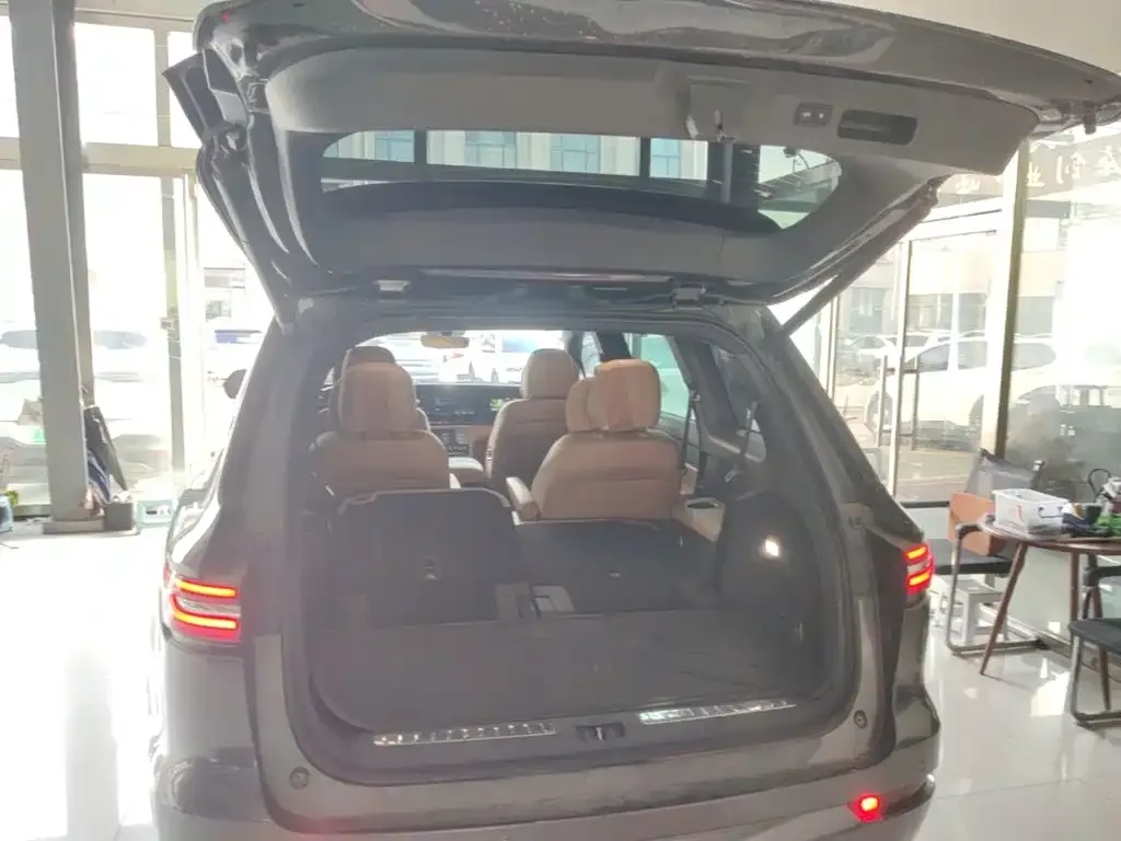 Li Auto Li ONE 2021 Extended Range 6-Seater — Фото автомобиля 14