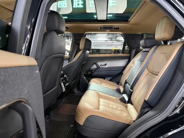 Land Rover Range Rover Sport — Фото автомобиля 15