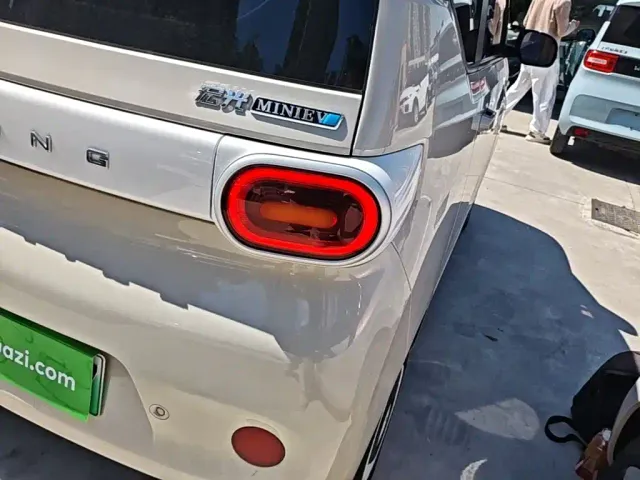Wuling Hongguang Mini EV — Фото автомобиля 23