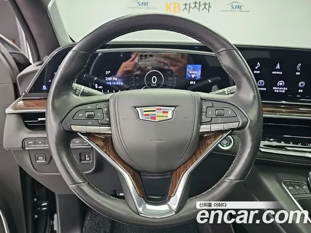 Cadillac Escalade 5th Gen — Фото автомобиля 9
