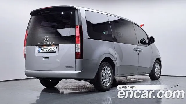 Hyundai Staria Staria Карго 3 места — Фото автомобиля 2