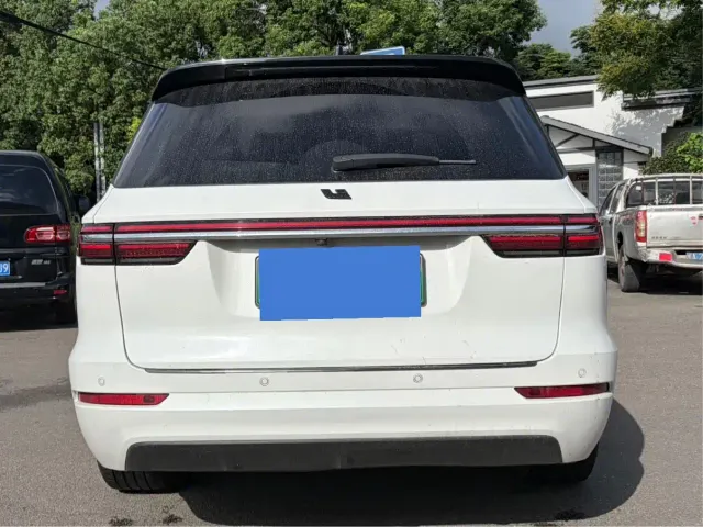 Li Auto ONE — Фото автомобиля 5