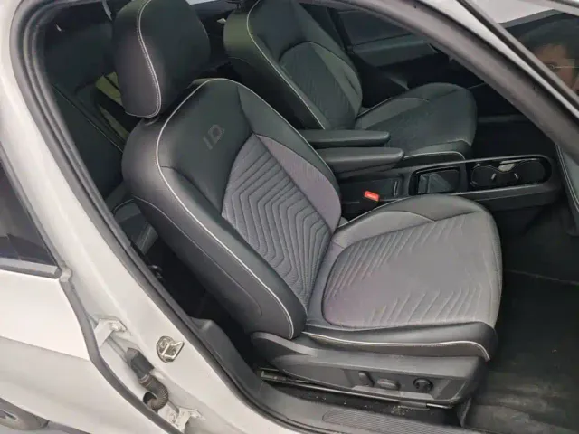 Volkswagen ID.3 — Фото автомобиля 24