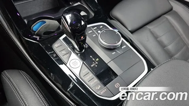 BMW X4 xDrive 20d M Sport Pro — Фото автомобиля 9