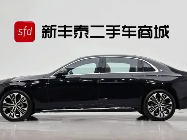 Mercedes-Benz E-Class — Фото автомобиля 4