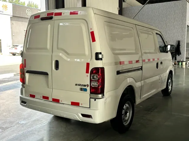 Changan Star 9 EV — Фото автомобиля 7