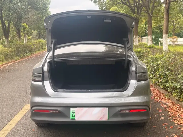 BYD Seal 05 DM-i — Фото автомобиля 5
