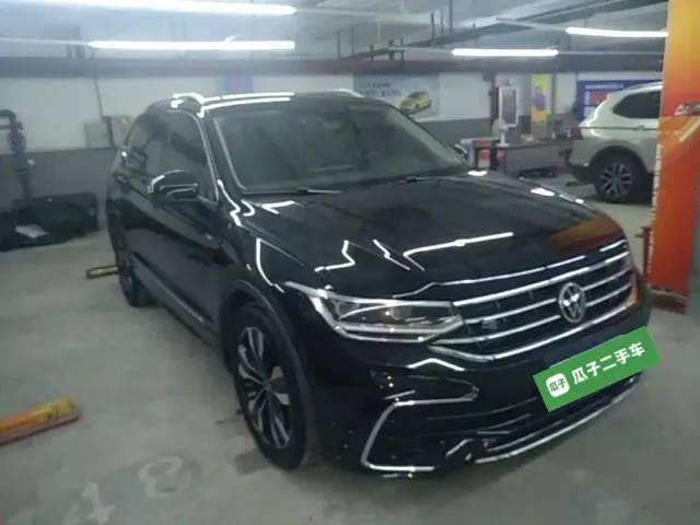 Volkswagen Tiguan L — Фото автомобиля 3