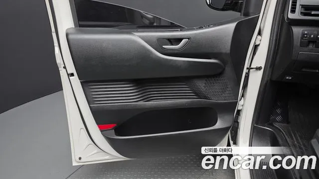 Hyundai Staria — Фото автомобиля 13