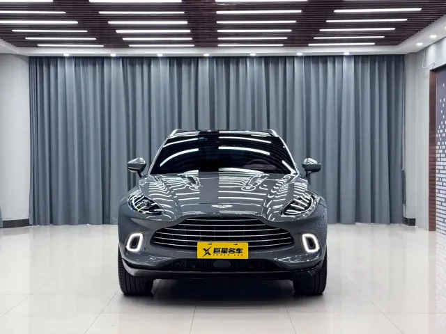 Aston Martin DBX — Фото автомобиля 2