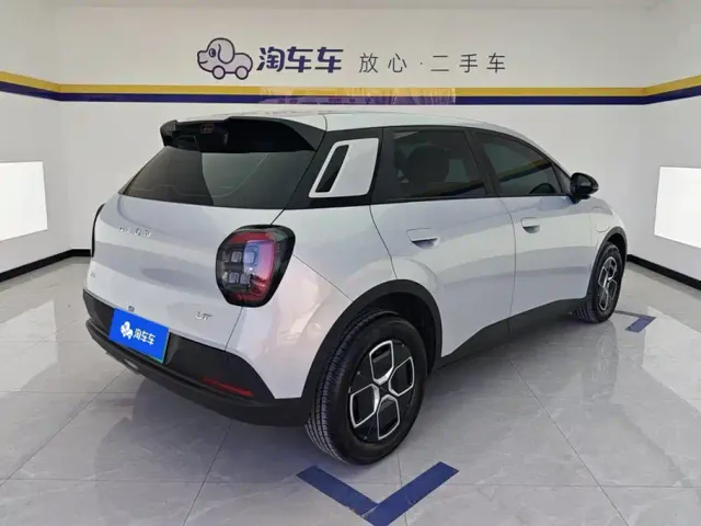 GAC Aion UT — Фото автомобиля 3