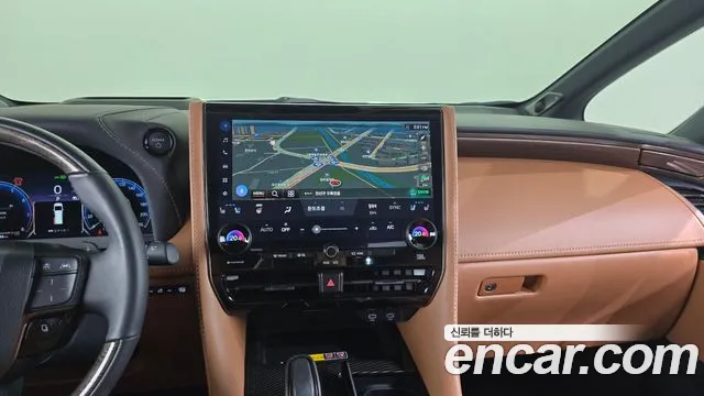 Toyota Alphard — Фото автомобиля 8