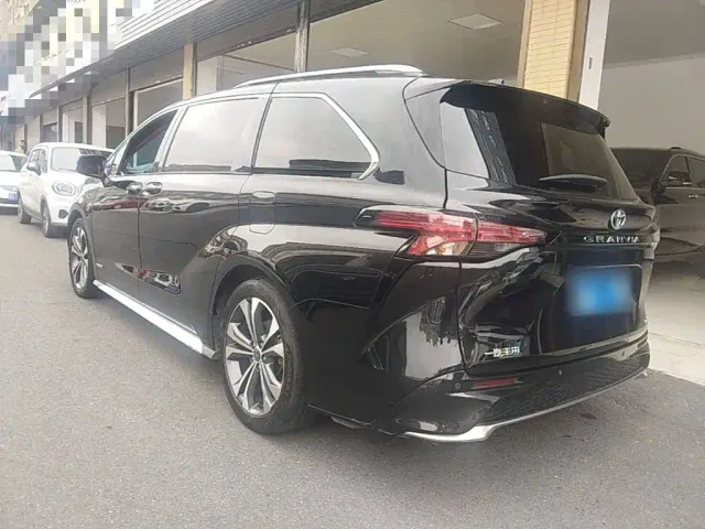 Toyota Granvia — Фото автомобиля 4