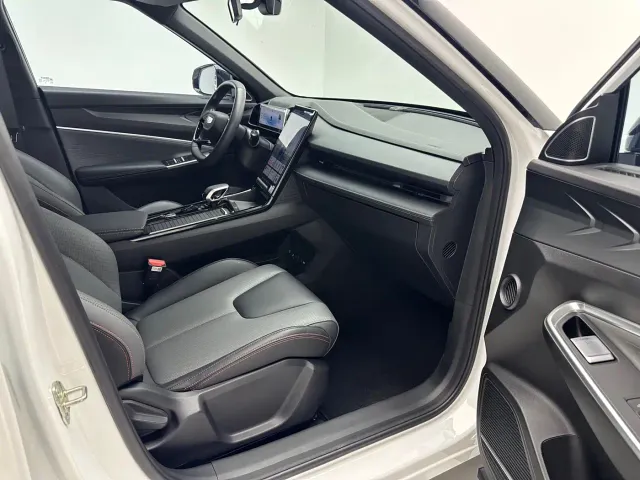 Geely Boyue 2023 Boyue COOL 1.5TD Friend Edition — Фото автомобиля 16