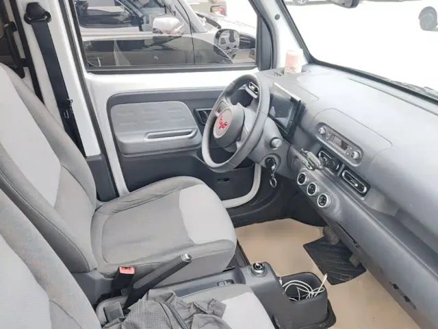 Wuling Zhiguang NEV — Фото автомобиля 24