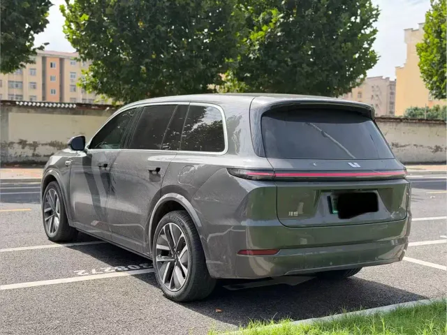 Li Auto L9 — Фото автомобиля 6