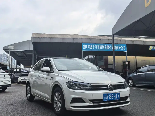 Volkswagen Polo — Фото автомобиля 3