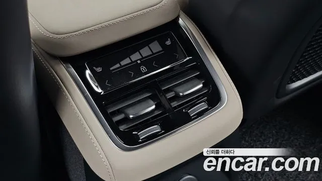 Volvo XC90 Generation 2 — Фото автомобиля 18