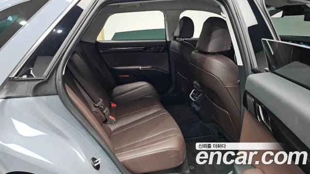 Hyundai Grandeur Grandeur (GN7) 3.5 Бензин 2WD — Фото автомобиля 9