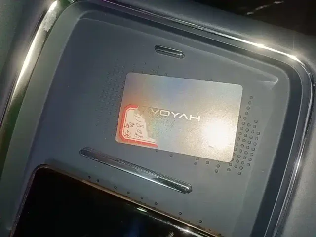 Voyah Zhiyin — Фото автомобиля 8