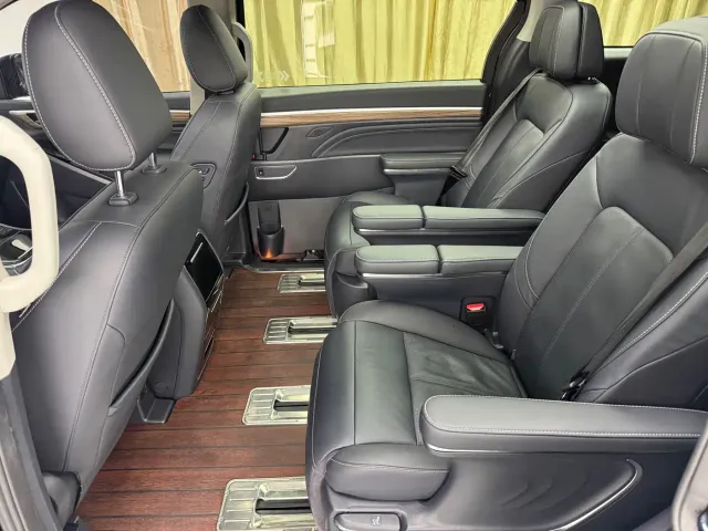 GAC Trumpchi M8 — Фото автомобиля 11