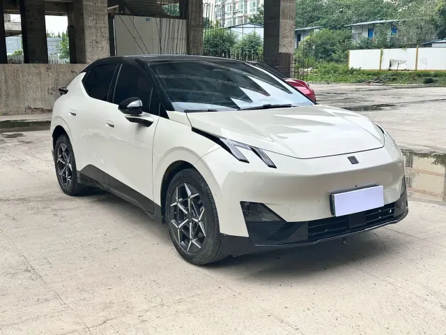Lynk & Co Z20 — Фото автомобиля 3