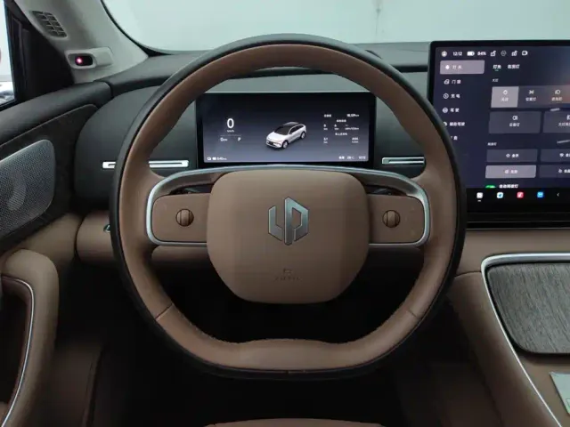 Leapmotor C11 — Фото автомобиля 15
