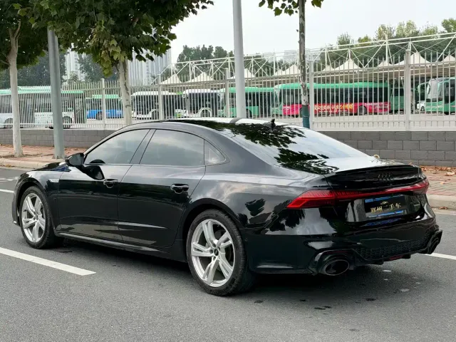 Audi A7L — Фото автомобиля 9
