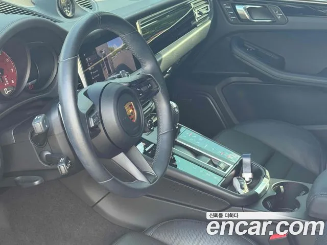 Porsche Macan — Фото автомобиля 7