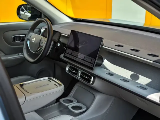Leapmotor B10 — Фото автомобиля 9