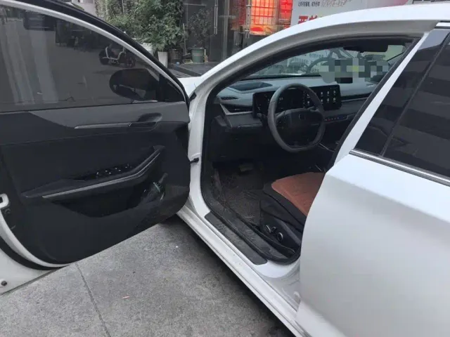 Changan Raeton Plus — Фото автомобиля 12