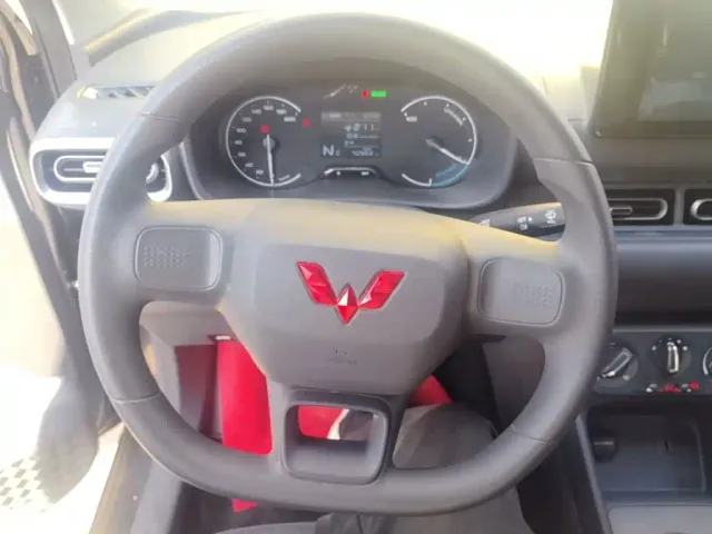 Wuling Hongguang — Фото автомобиля 10