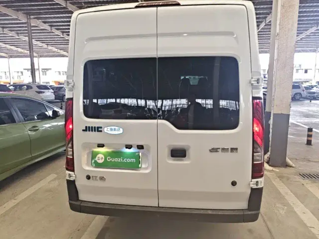 JMC E-Fushun — Фото автомобиля 5