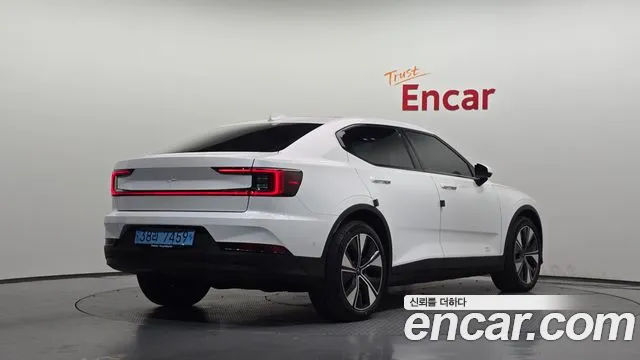 Polestar 2 — Фото автомобиля 2