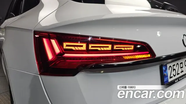 Audi Q5 40 TDI quattro Sportback Premium — Фото автомобиля 19