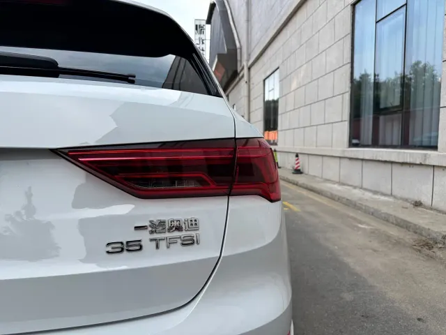 Audi Q3 — Фото автомобиля 7